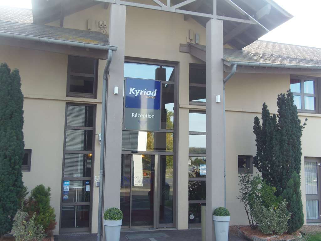 Kyriad Hôtel La Flèche Exterior foto